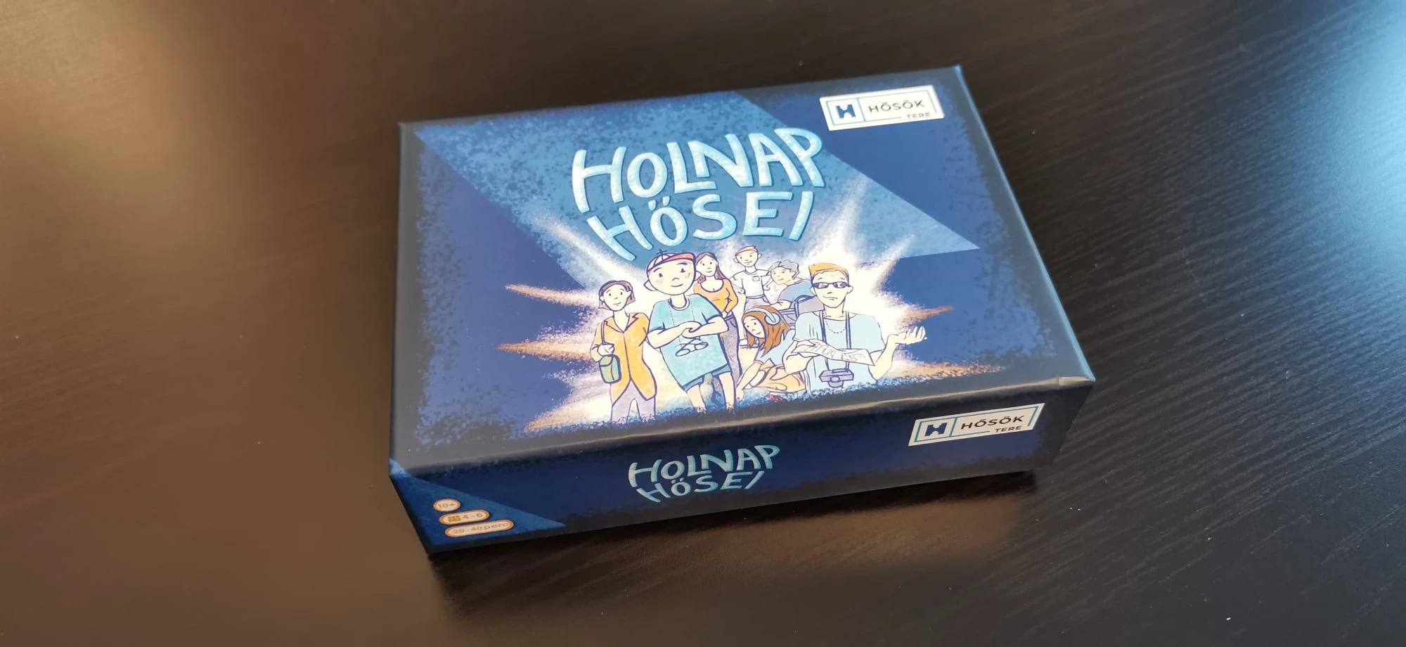 Helden von Morgen Gameplay zeigt Ereigniskarten und Spielerinteraktion